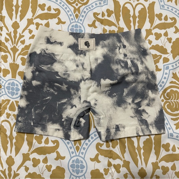 Darc Sport Katya Seamless Short in Cream Stone Marble (S) - Picture 1 of 3